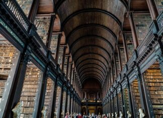 Czy uczelnia jest instytucją państwowa? Czy uczelnia jest instytucją państwowa?