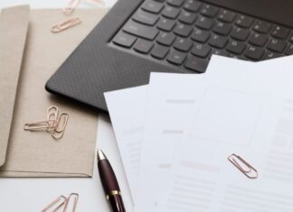 Jak właściwie zadbać o bezpieczeństwo akt i dokumentów